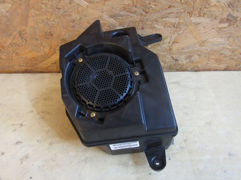 сабвуфер Jeep Wrangler 4 поколение 2023, 2.0 л., бензин, АКПП, 68302007AC - фото №1