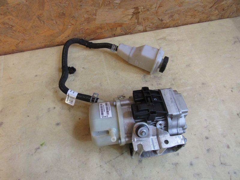 насос гидроусилителя руля Jeep Wrangler 4 поколение 2023, 2.0 л., бензин, АКПП, 68247931AH, 68529413AB - фото №1