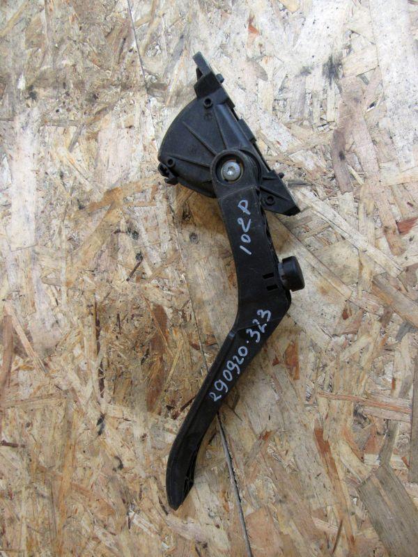 педаль Volkswagen Touareg 1 поколение 2006, 7L0723507 - фото №1