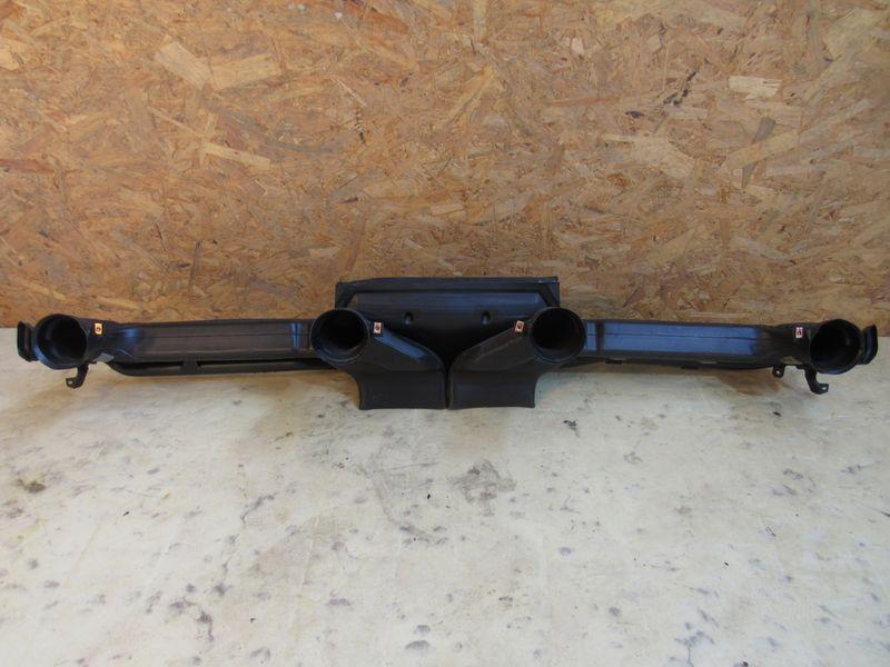 воздуховод печки Jeep Wrangler 4 поколение 2023, 2.0 л., бензин, АКПП, 68282306AA - фото №1