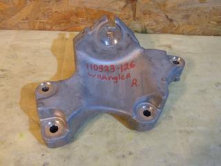 кронштейн двигателя Jeep Wrangler 4 поколение 2023, 2.0 л., бензин, АКПП, 68271532AC