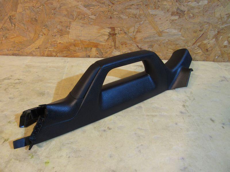 обшивка стойки Jeep Wrangler 4 поколение 2023, 2.0 л., бензин, АКПП - фото №1