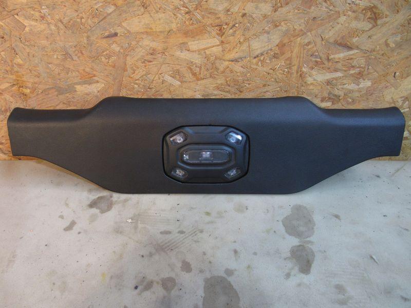 фонарь салона (плафон) Jeep Wrangler 4 поколение 2023, 2.0 л., бензин, АКПП, 6CD43TX7AH - фото №1