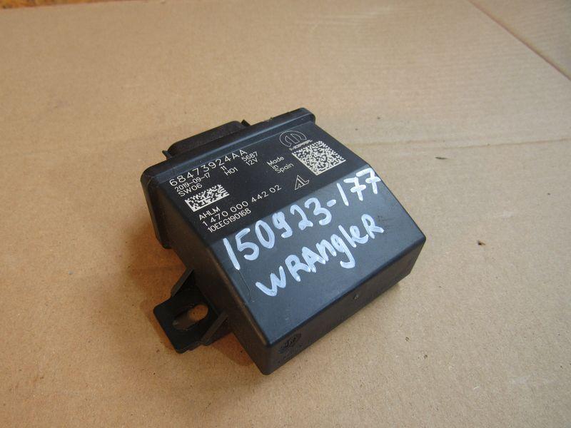 блок управления светом Jeep Wrangler 4 поколение 2023, 2.0 л., бензин, АКПП, 68473924AA - фото №1