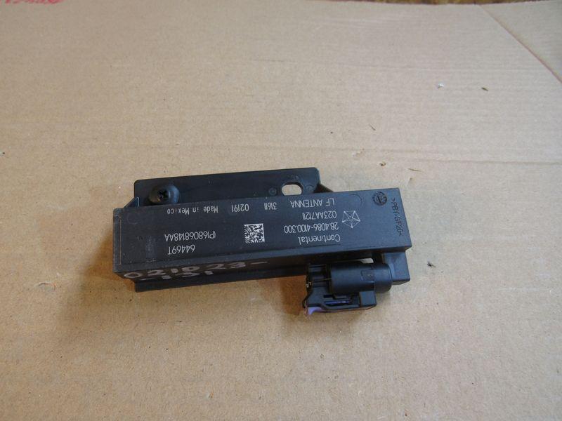 Антенна системы комфортного доступа Jeep Wrangler 4 поколение 2022, 2.0 л., бензин, АКПП, 68068148AA - фото №1