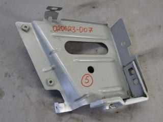 крепление ( кронштейн ) крыла Renault Master 3 поколение [рестайлинг] 2018, 03G37490R