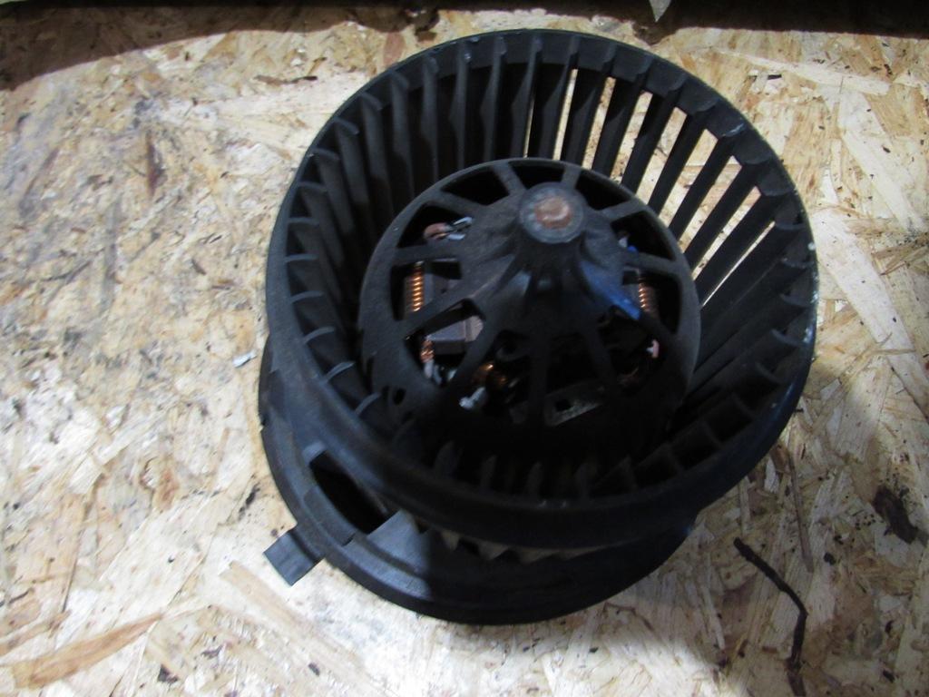 моторчик печки Volkswagen Multivan T5 2003, 7H0819021 - фото №1