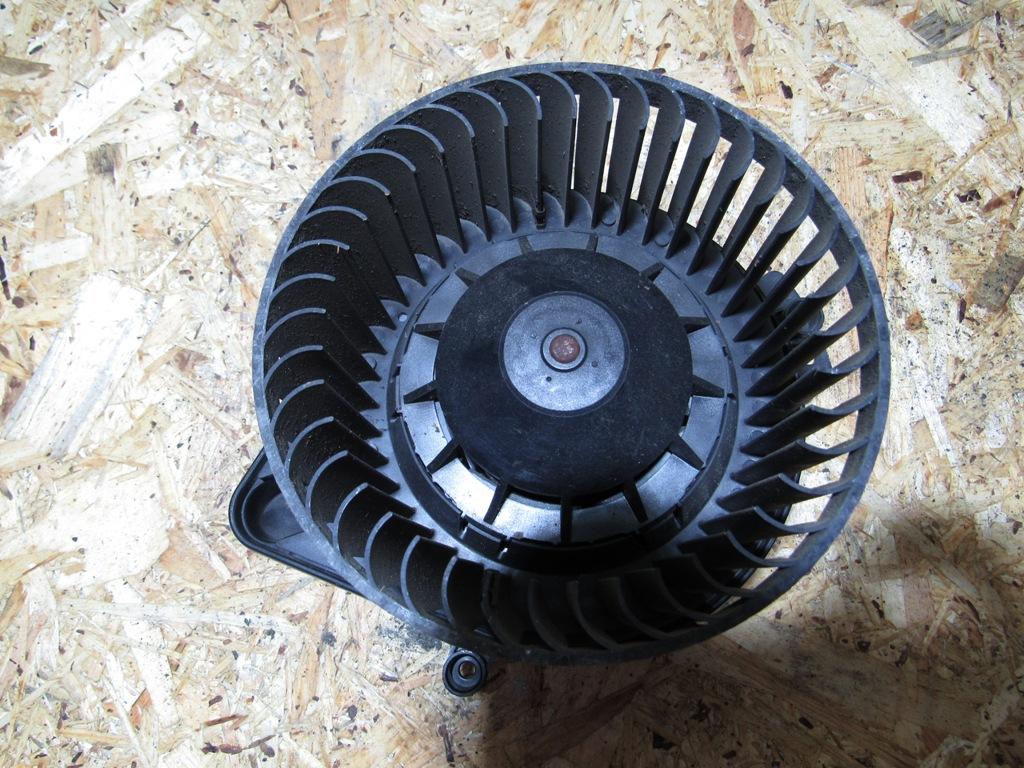 моторчик печки Audi A4 B7 2006, 8E1820021E - фото №1