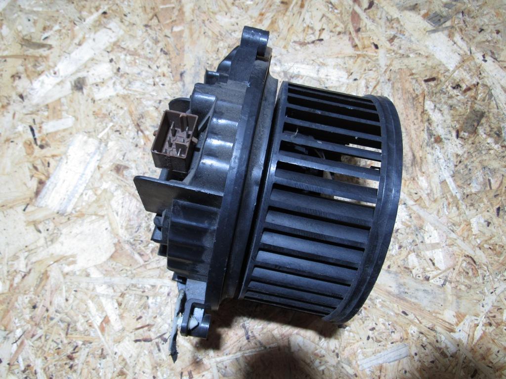 моторчик печки Audi A4 B7 2006, 8E1820021E - фото №1