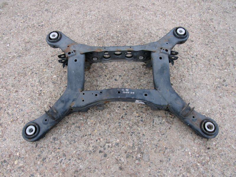 балка подвески задняя Mercedes-Benz GL-Класс X166 2012 - фото №1