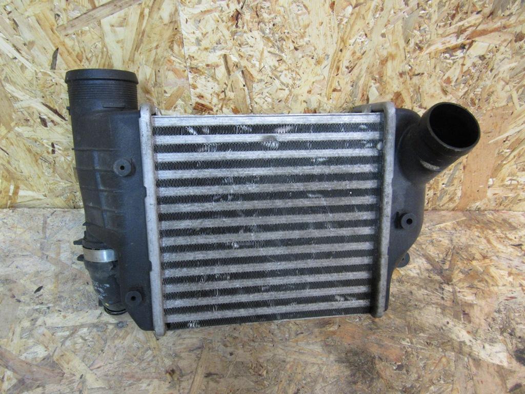 интеркулер Audi A6 4F/C6 2006, 3.0 л., дизель, 4F0145806E - фото №1