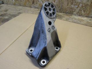 кронштейн двигателя Audi Q7 4L [рестайлинг] 2009, 3.0 л., дизель, 7L6199308C