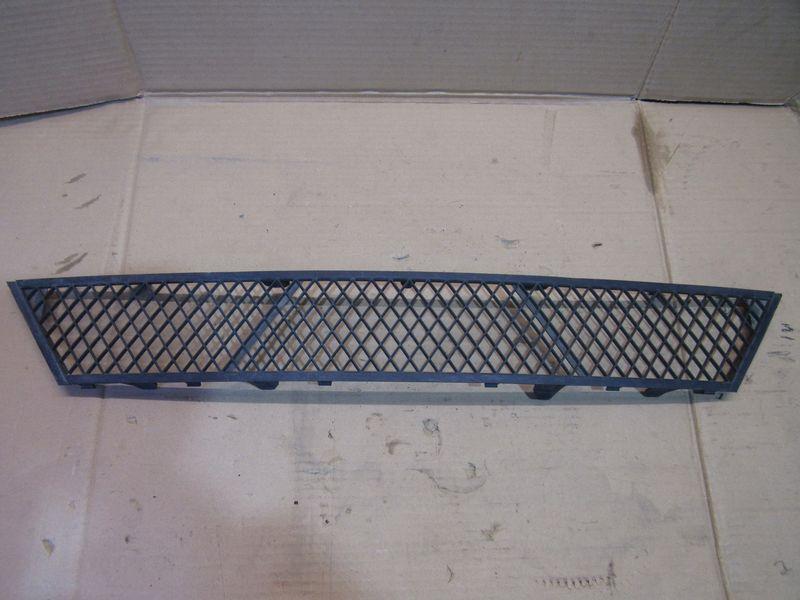 заглушка (решетка) в бампер BMW 5 серия F07/F10/F11 2009, 51117200729 - фото №1