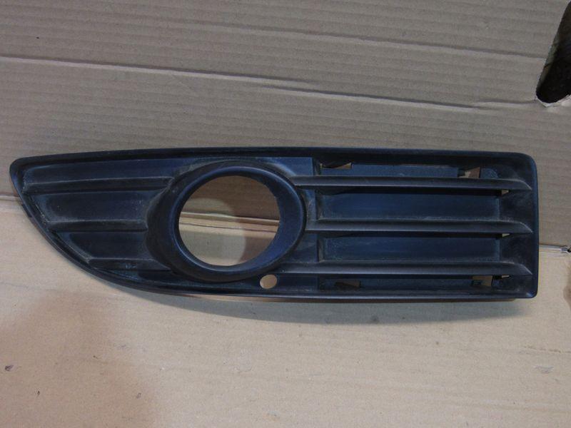 рамка фары противотуманной левой Audi A8 D4/4H 2010, 8H0807682A - фото №1