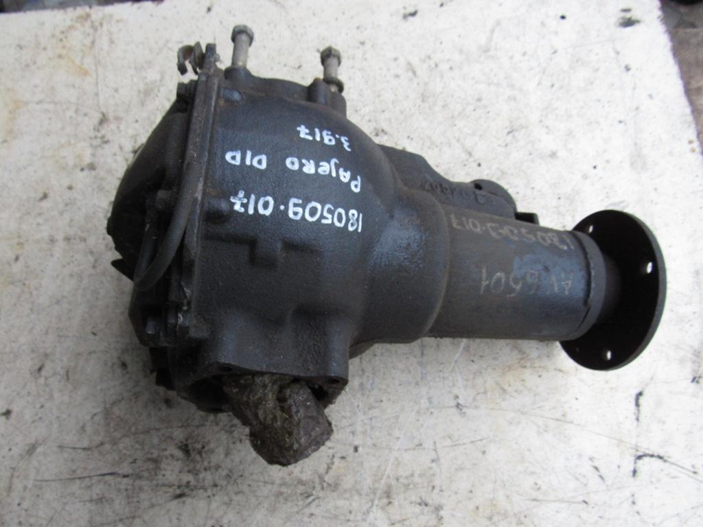 редуктор переднего моста Mitsubishi Pajero 3 поколение 1999 - фото №1