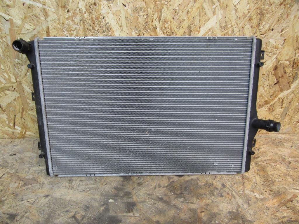 радиатор (основной) Volkswagen Passat B6 2005, 3C0121253AR - фото №1