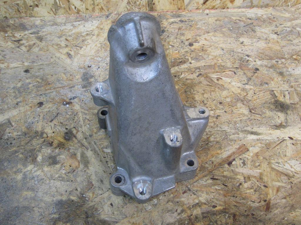 кронштейн двигателя Mercedes-Benz E-Класс W212/S212/C207/A207 2010, 1.8 л., M 271.860, бензин, 2712232704 - фото №1