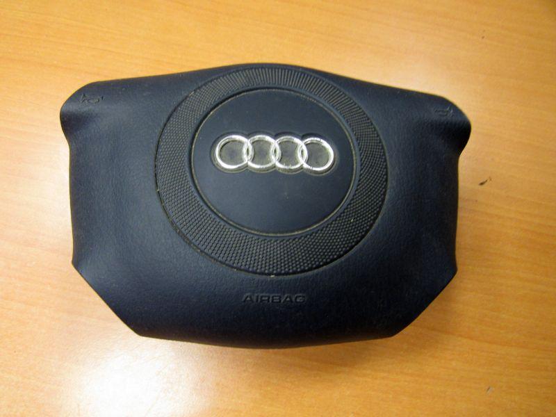 подушка безопасности водителя Audi A6 4B/C5 2000, 4B0880201AD - фото №1
