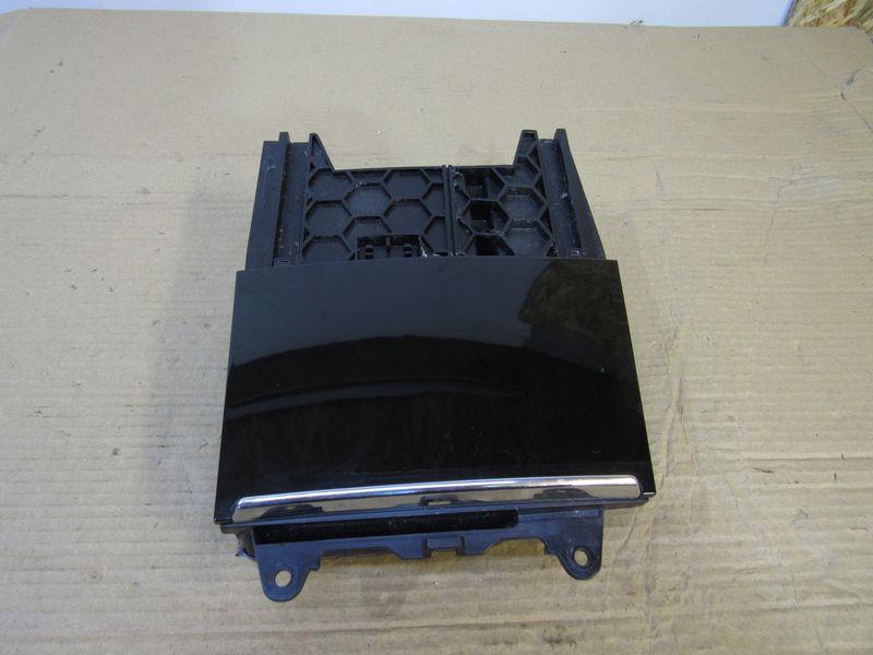 Беспроводное зарядное устройство Skoda Karoq 1 поколение 2019, 1.0 л., бензин, 5NA980611 - фото №1