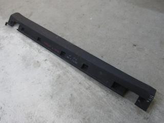 накладка на порог Mercedes-Benz M-Класс W164 2005, 1646900840