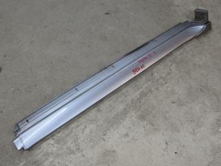 накладка на порог Mitsubishi Pajero 3 поколение [рестайлинг] 2002, MN117302