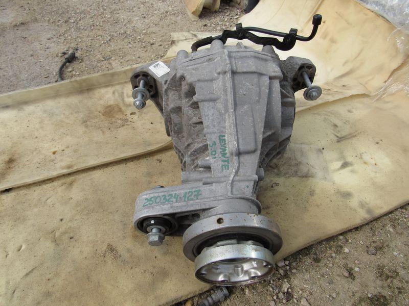 редуктор заднего моста Maserati Levante 1 поколение 2021, 3.0 л., бензин, 06700376850 - фото №1