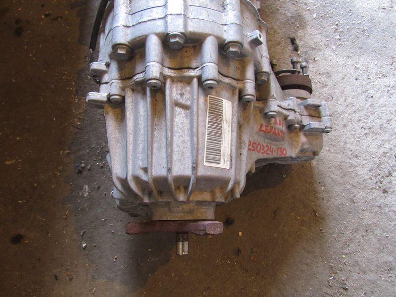 раздаточная коробка Maserati Levante 1 поколение 2021, 3.0 л., бензин, 06700380720 - фото №1