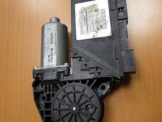 моторчик стеклоподъемника передний левый Volkswagen Touareg 1 поколение 2006, 3D1959793F