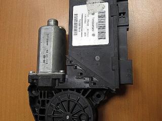 моторчик стеклоподъемника передний правый Volkswagen Touareg 1 поколение 2006, 7L0959794A