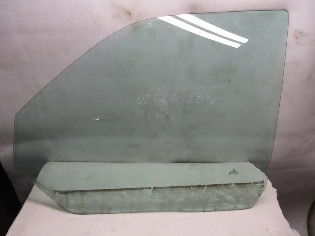 стекло двери передней левой Volkswagen Multivan T5 2007 - фото №1
