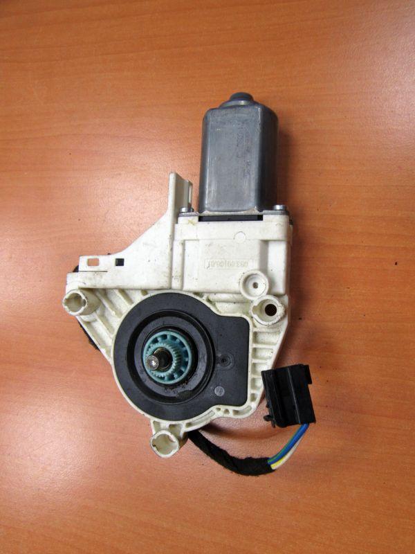 моторчик стеклоподъемника передний правый Audi A4 B8/8K 2010, 8K0959802A - фото №1