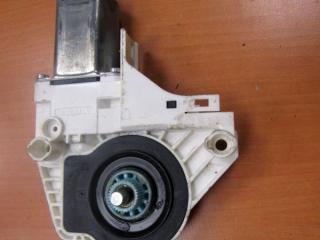 моторчик стеклоподъемника передний левый Audi A8 D4/4H 2012, 8K0959801B