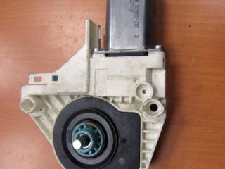 моторчик стеклоподъемника передний правый Audi A8 D4/4H 2012, 8K0959802B