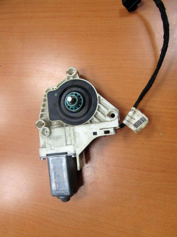 моторчик стеклоподъемника задний правый Audi A6 4F/C6 2006, 8K0959812B - фото №1