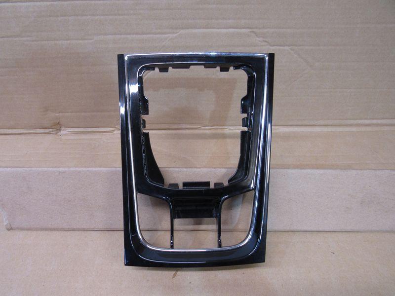 рамка обрамление кулисы Skoda Karoq 1 поколение 2024, 1.0 л., бензин, 566863212A - фото №1