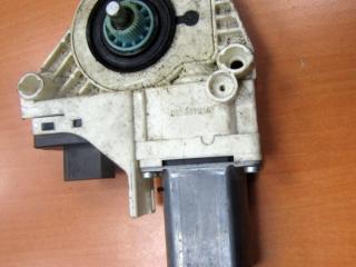 моторчик стеклоподъемника передний левый Audi Q7 4L [рестайлинг] 2012, 4L0959801B