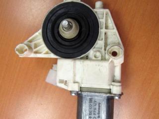 моторчик стеклоподъемника задний левый Mercedes-Benz E-Класс W212/S212/C207/A207 2009, 2048200542