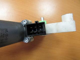 моторчик стеклоподъемника передний левый Mercedes-Benz S-Класс W221 [рестайлинг] 2010, 2218202742