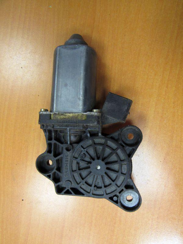 моторчик стеклоподъемника передний левый Mercedes-Benz S-Класс W220 2002 - фото №1