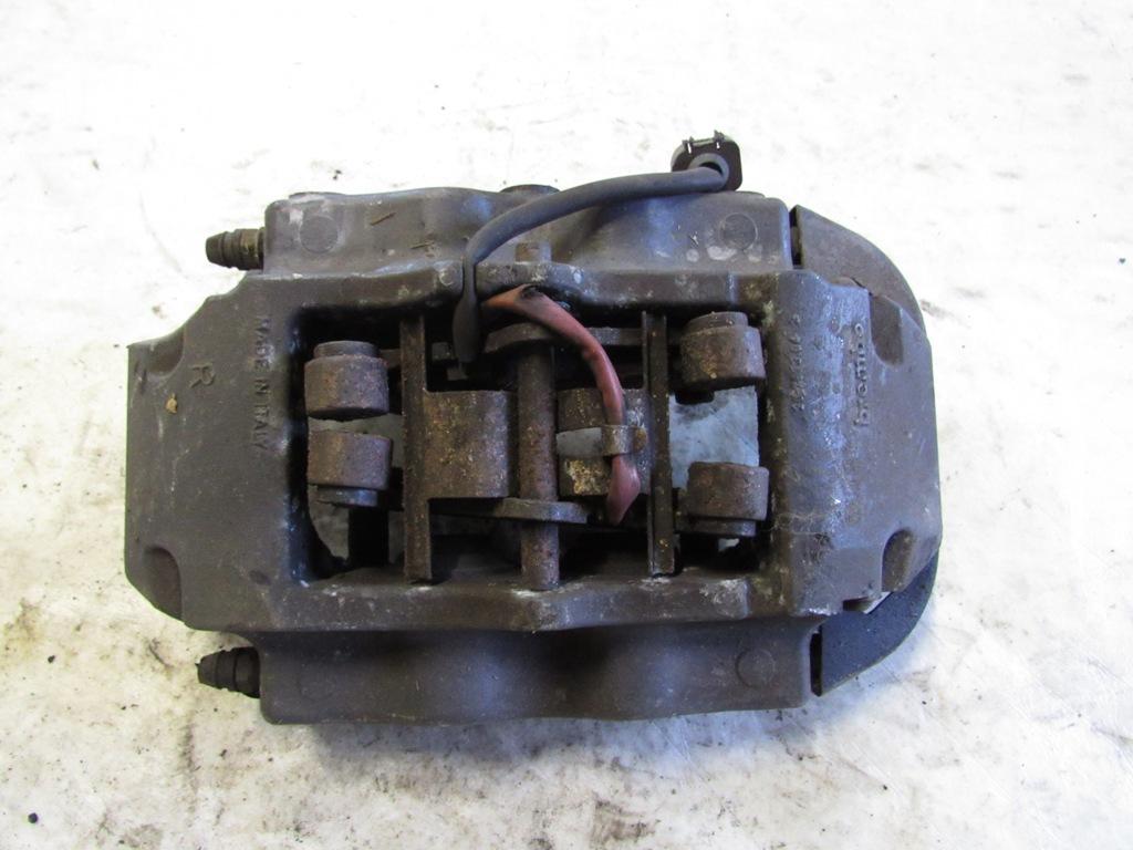 суппорт задний правый Volkswagen Touareg 1 поколение 2005 - фото №1