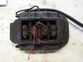 суппорт задний правый Volkswagen Touareg 1 поколение 2005