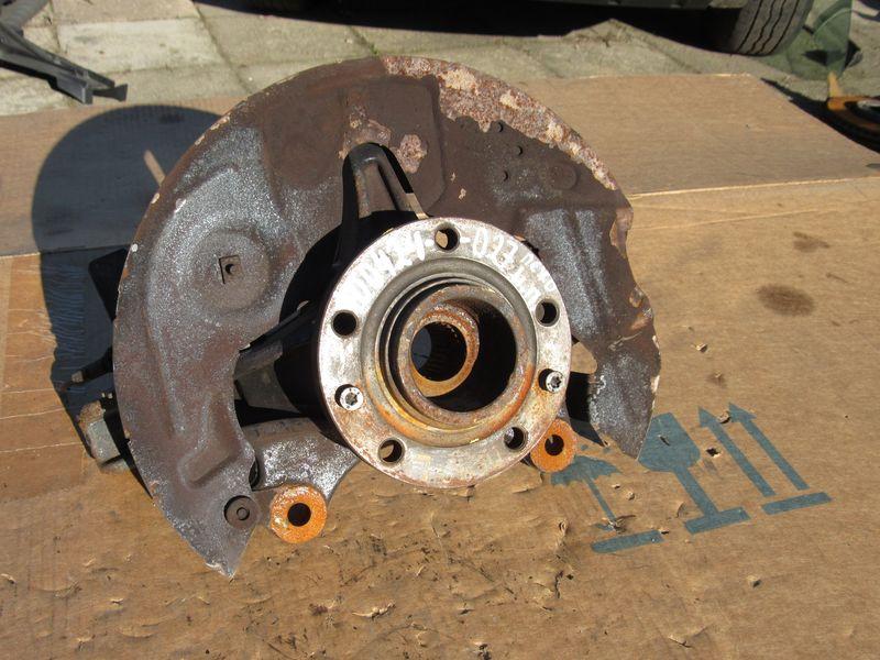 ступица передняя левая Peugeot 5008 2 поколение 2020, 2.0 л., дизель - фото №1