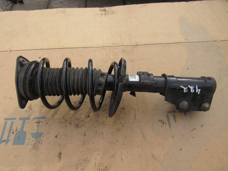 амортизатор передний правый Peugeot 5008 2 поколение 2020, 2.0 л., дизель, 9819718780 - фото №1