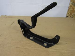 петля капота левая Maserati Levante 1 поколение 2018, 3.0 л., бензин