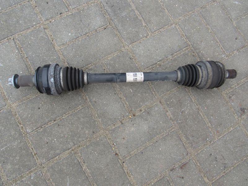 полуось задняя (приводной вал, ШРУС) Mercedes-Benz CLA-Класс C118 2020, 1183503300 - фото №1