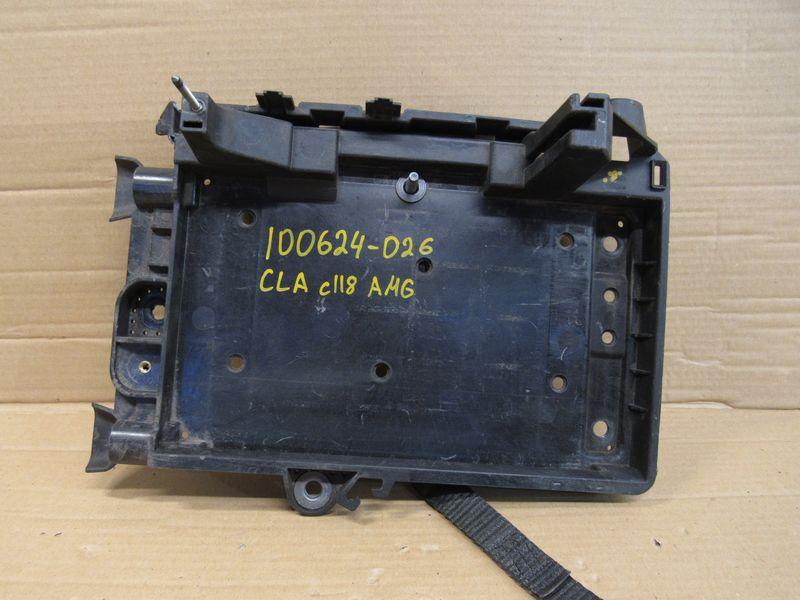 полка аккумулятора Mercedes-Benz CLA-Класс C118 2020, 4.5 л., бензин, универсал, 1776204201 - фото №1