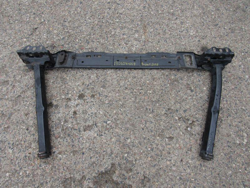 балка под радиатор Peugeot 5008 2 поколение 2020, 2.0 л., дизель, 8907638001 - фото №1