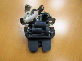 замок багажника Audi A4 B8/8K 2009, универсал, 4F9827505