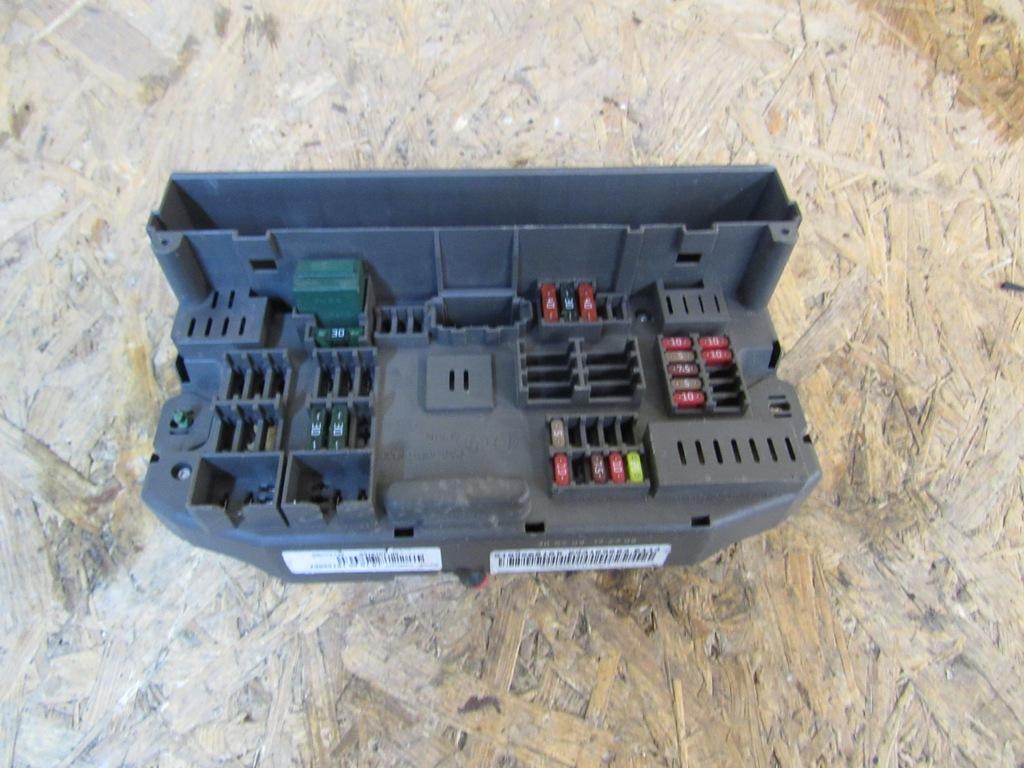 блок предохранителей BMW X5 E70 2010, 518966010B - фото №1