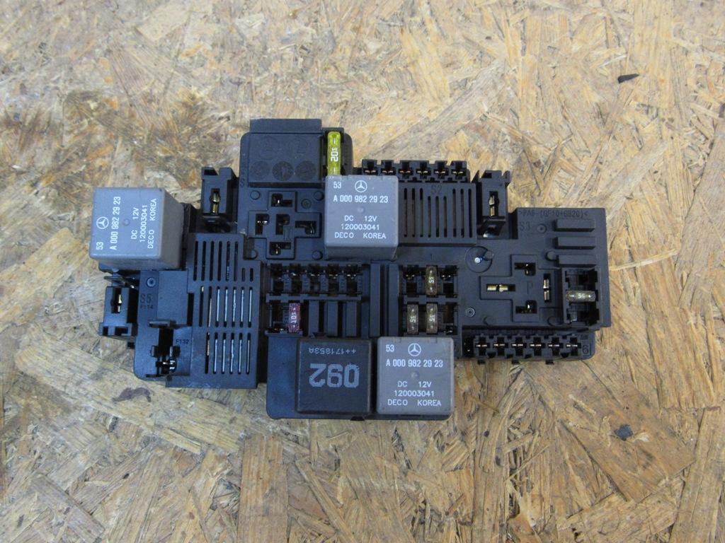 блок предохранителей Mercedes-Benz E-Класс W213/S213/C238/A238 2016, A2139062302 - фото №1
